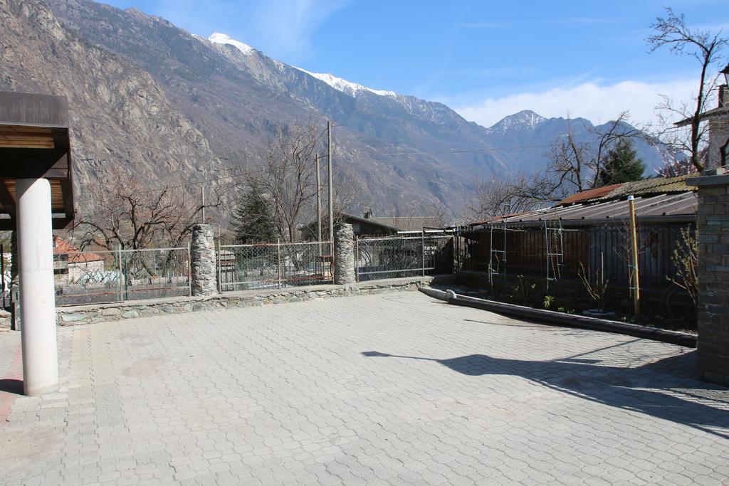 Maison Cassius Issogne Exterior photo